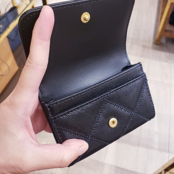 NWT!!! TORYBURCH WILLA CARD CASE (BLACK/GOLD) - Picture 6 of 6